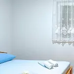 2 Bedroom Awesome In 아파트