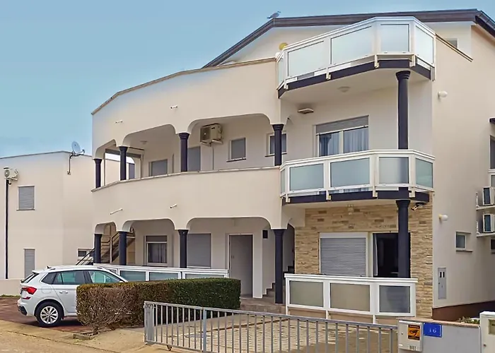 Appartement 2 Bedroom Awesome In Vir