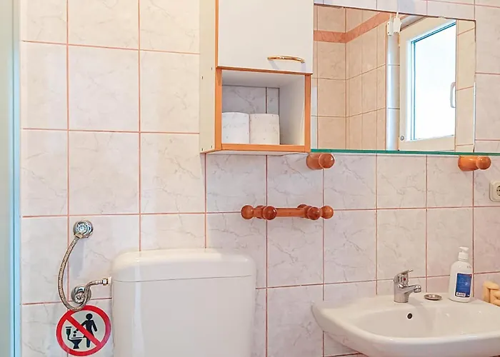 Appartement 2 Bedroom Awesome In